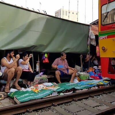 Private Floating & Train Market + CAVE + Giant Shadow PUPPET 3