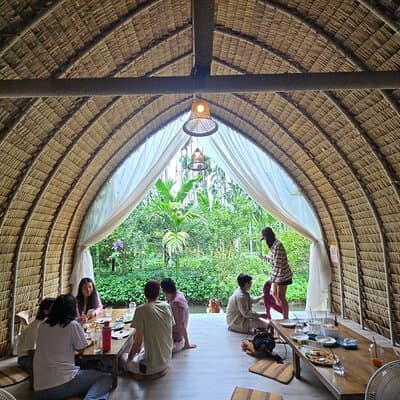 Private Floating Market, Train Market and After Rain Cafe Tour 2