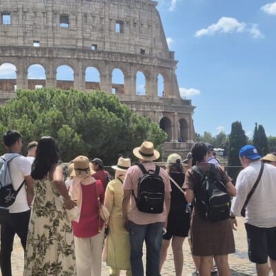 Colosseum Roman Forum and Palatine Hill small Tour