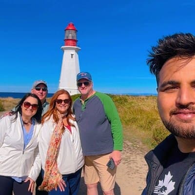 Sydney's Story: From Downtown to Coastline 4