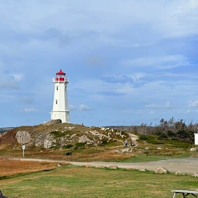 Highland Tours: Louisbourg Fortress and Lighthouse Tour 2