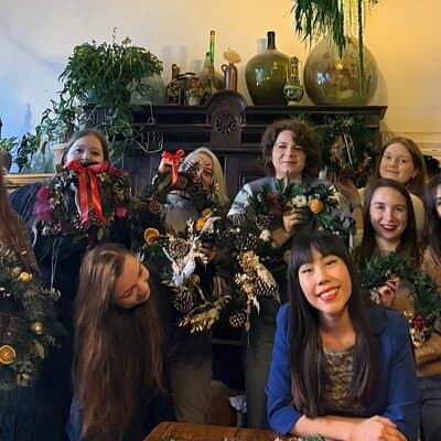 Christmas preserved wreath making