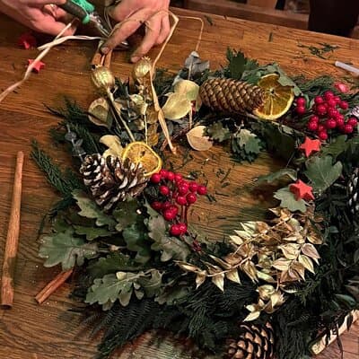 Christmas preserved wreath making 2