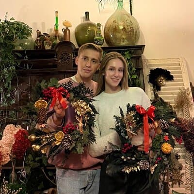 Christmas preserved wreath making 3