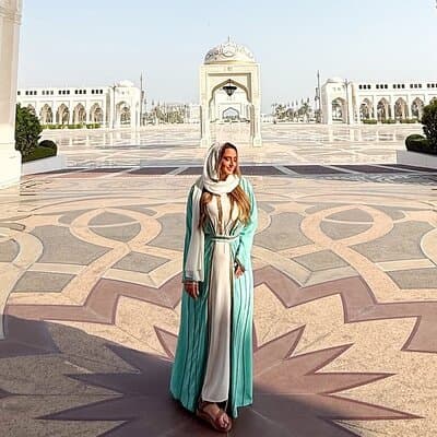 Private Abu Dhabi Tour: Grand Mosque & Royal Palace Experience