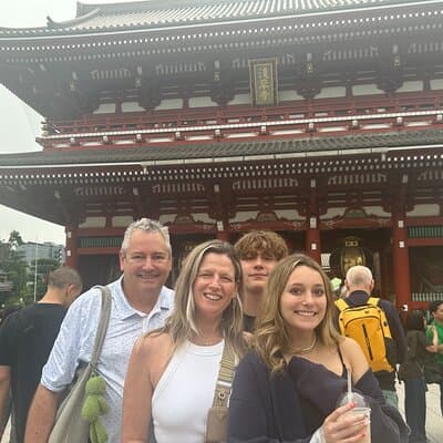 Christmas Magic in Tokyo! Private & Family-Friendly Walking Tour 3