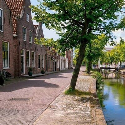 Zaanse Schans Luxury Private Bus Tour + Volendam/Edam (7 guests) 4