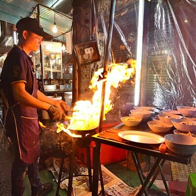Bangkok Michelin Foodie Tour in Chinatown with 15+ tastings