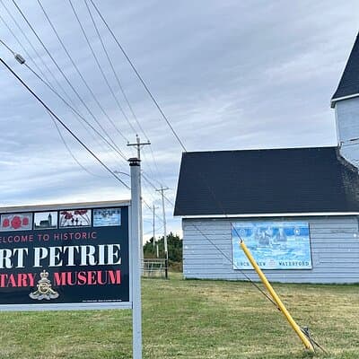 City and Coastal Heritage Louisbourg Fortress and Lighthouse Tour 4