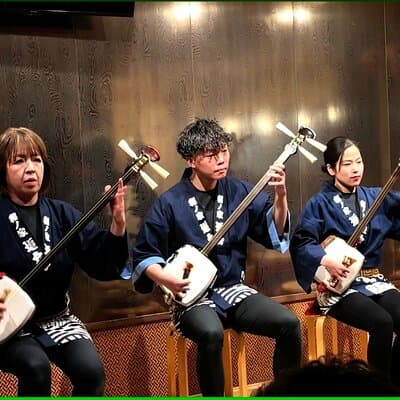 Tsugaru shamisen performance over traditional dinner 2