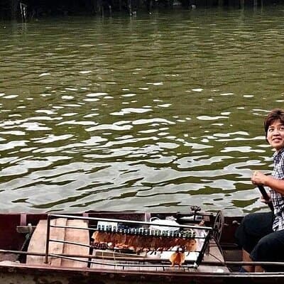 Bangkok Canal Boat Tour to Big Buddha – 1 Hour Longtail Cruise 2