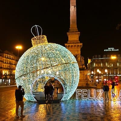 Lisbon Christmas Lights Tour in Private Eco Tuk Tuk with a Local 4