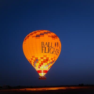 Hot air Balloon With Vintage Land Rover & Breakfast 3