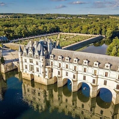 Private Day Trip to the Châteaux DE la Loire