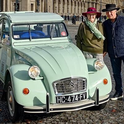Tour of Paris and Montmartre in 2CV period with Champagne 5