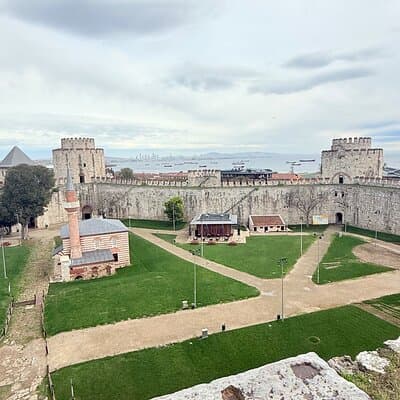 The Walls of Byzantine and Palace of the Porphyrogenitus Tour