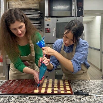 Paris Macaron Baking Activity in a Real Pâtisserie 2