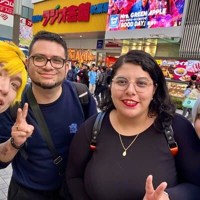 Explore Akihabara with Local Cosplayer Guide(s)! 3