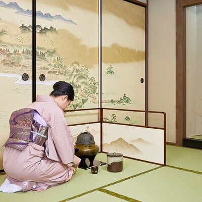 Shinjuku : Authentic Tea Ceremony with Matcha & Kimono 5