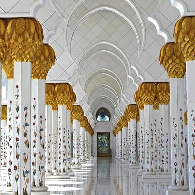 Private Abu Dhabi Full Day Tour with Sheikh Zayed Grand Mosque 3