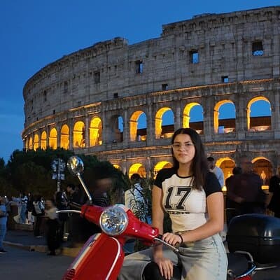 Roma Private Solo Vespa Tour with Pick Up, Drop Off and Tiramisu