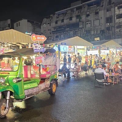 Bangkok Nightlife: Sunset Rooftop, TukTuk & Bar Crawl Party 4