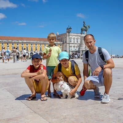 Lisbon Private Family Tour Castle Visit , Local Tastings & Games