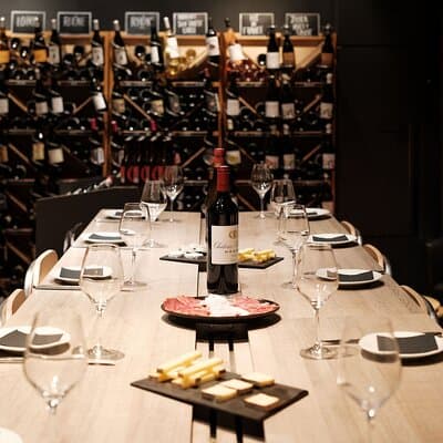 Wine and cheese tasting in Bastille 2