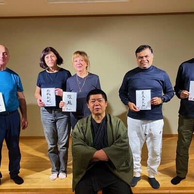 Tokyo Zen Meditation, Calligraphy, and Tea Experience 4