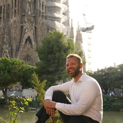 Barcelona in 3 Hours: Express Highlights & best Photo Spots Tour 5