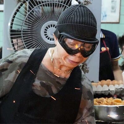 Bangkok Jay Fai Michelin star table reservation and City Tour