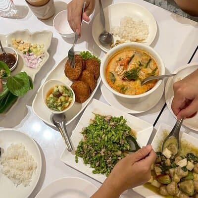Bangkok Michelin Food Tour (3 Stops+8 tastings) by TukTuk & Walk
