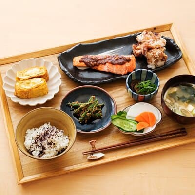 Japanese Home Cooking Class with Local Supermarket Visit