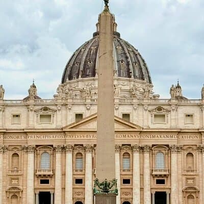 Saint Peter Basilica Walking Tour