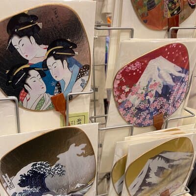 Meiji Jingu Historical Walk and Food Tasting Tour in Tokyo 3