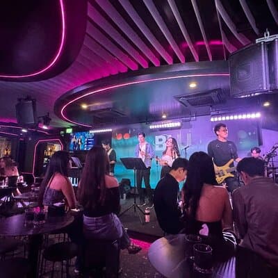 Bangkok Night Crawl: Ekkamai and Thonglor Local Night Party 5