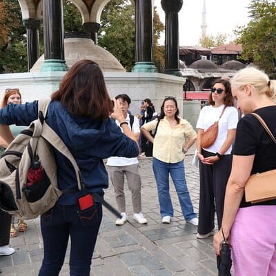 Blue Mosque Sultanahmet Old Town and Hippodrome Walking Tour 3