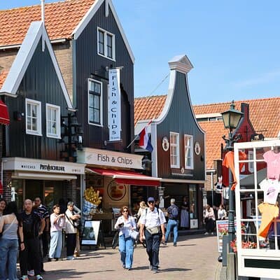 Amsterdam: Volendam Tour with Cheese, Clogs & Historic Harbour