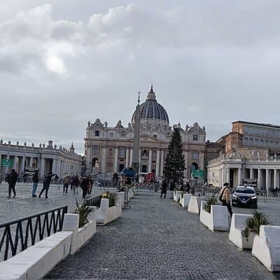 Explore St Peter's Basilica Pieta and Papal Tombs with live Guide