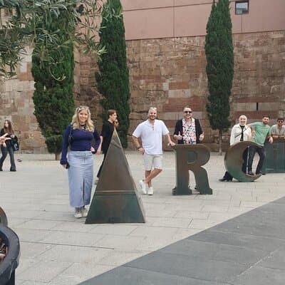 Barcelona Old Town Walking Tour and Harbour Boat Trip 3