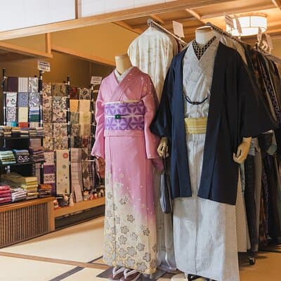 Tokyo: Kimono Rental inside Shinjuku Gyoen National Garden 4
