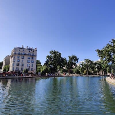 Cycling along the Canal Saint-Martin