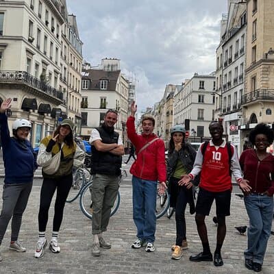 Cycling along the Canal Saint-Martin 3