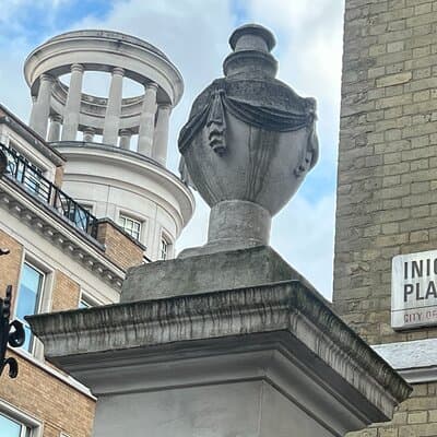 Hidden Westminster Walking Tour with a Funny Historian 2