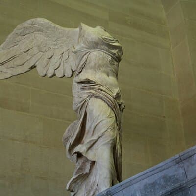 Louvre Guided Tour with Entry and Audio Tour 3