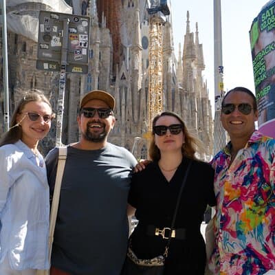 Barcelona in 3 Hours: Express Highlights & best Photo Spots Tour 3