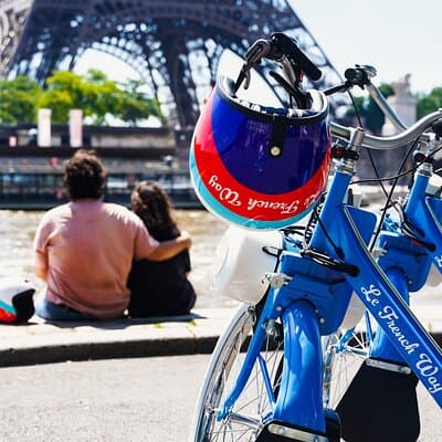 Paris in Vintage Solex - Latin Quarter, St-Germain & Eiffel Tower 2