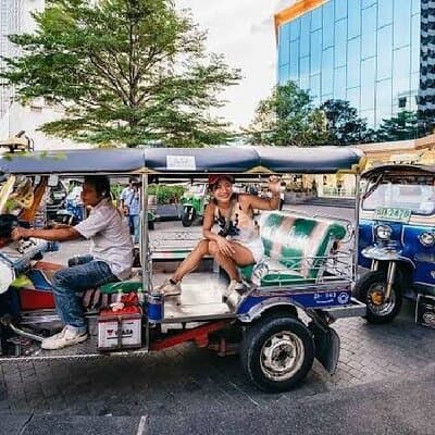 Grand Palace & Temples of Bangkok with experienced guide 3