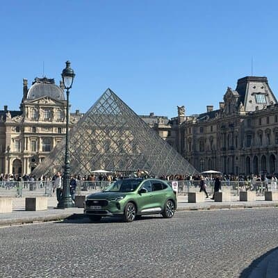 Louvre Wheelchair-Accessible Private Tour – Stress-Free & Easy 5