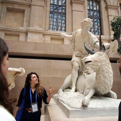 Louvre Exclusive Tour – Private Guide & Hotel Pickup in Paris